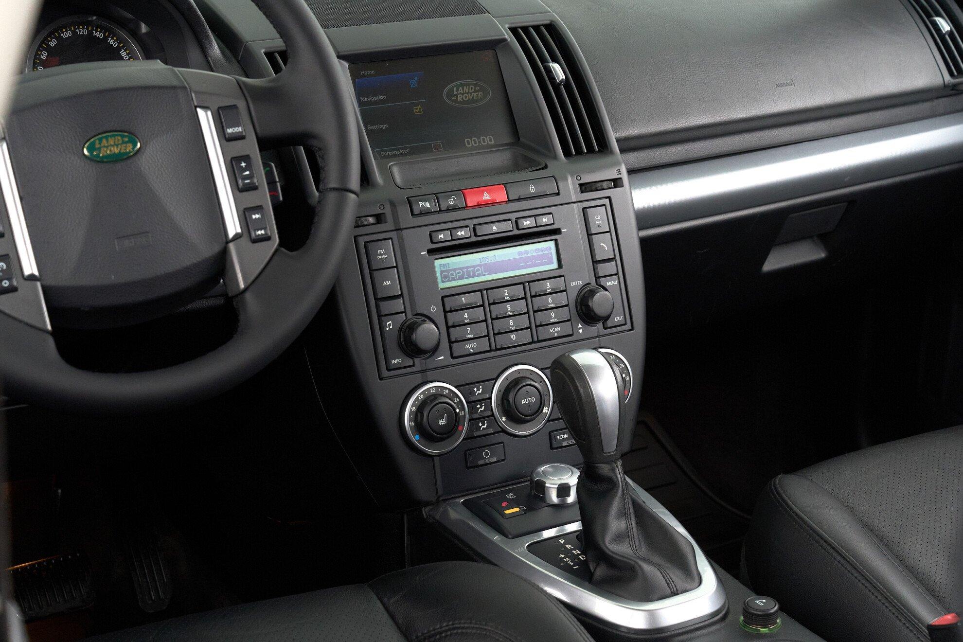 Land Rover Freelander 2009, серый