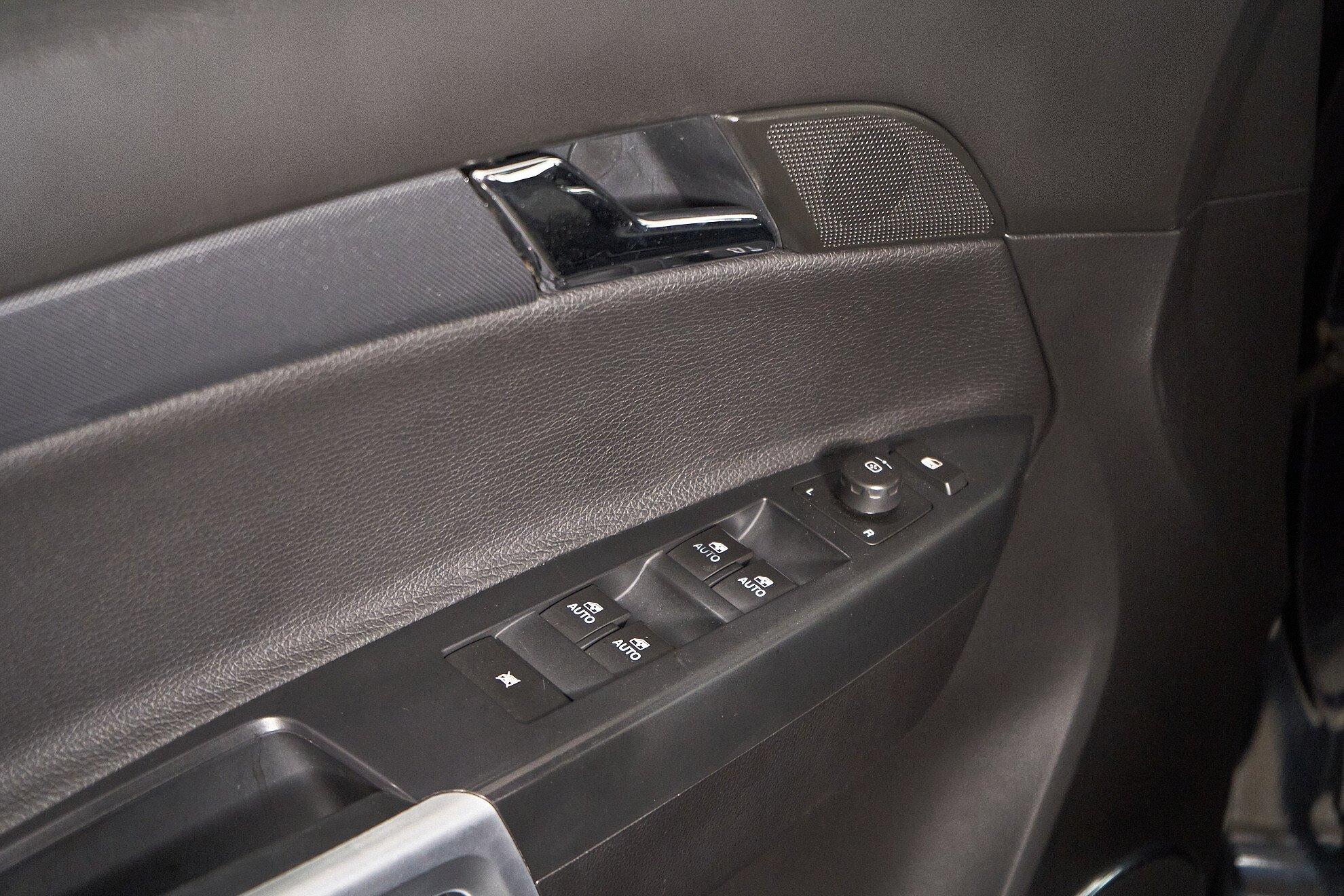 Opel Antara 2014, черный