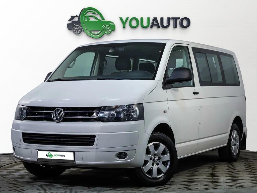 Volkswagen Multivan 2013, белый