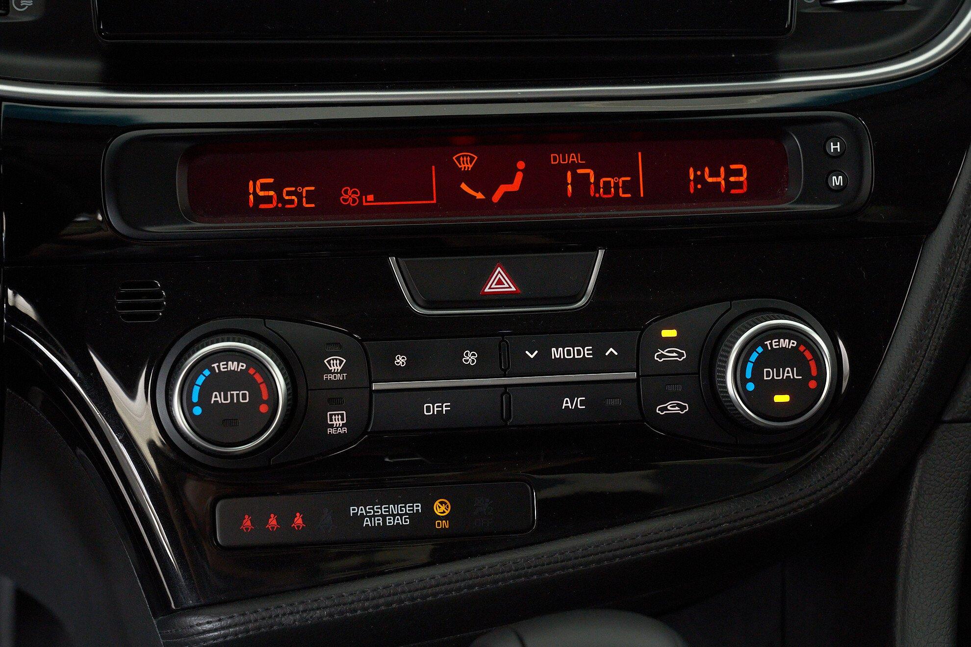 Kia Optima 2015, белый