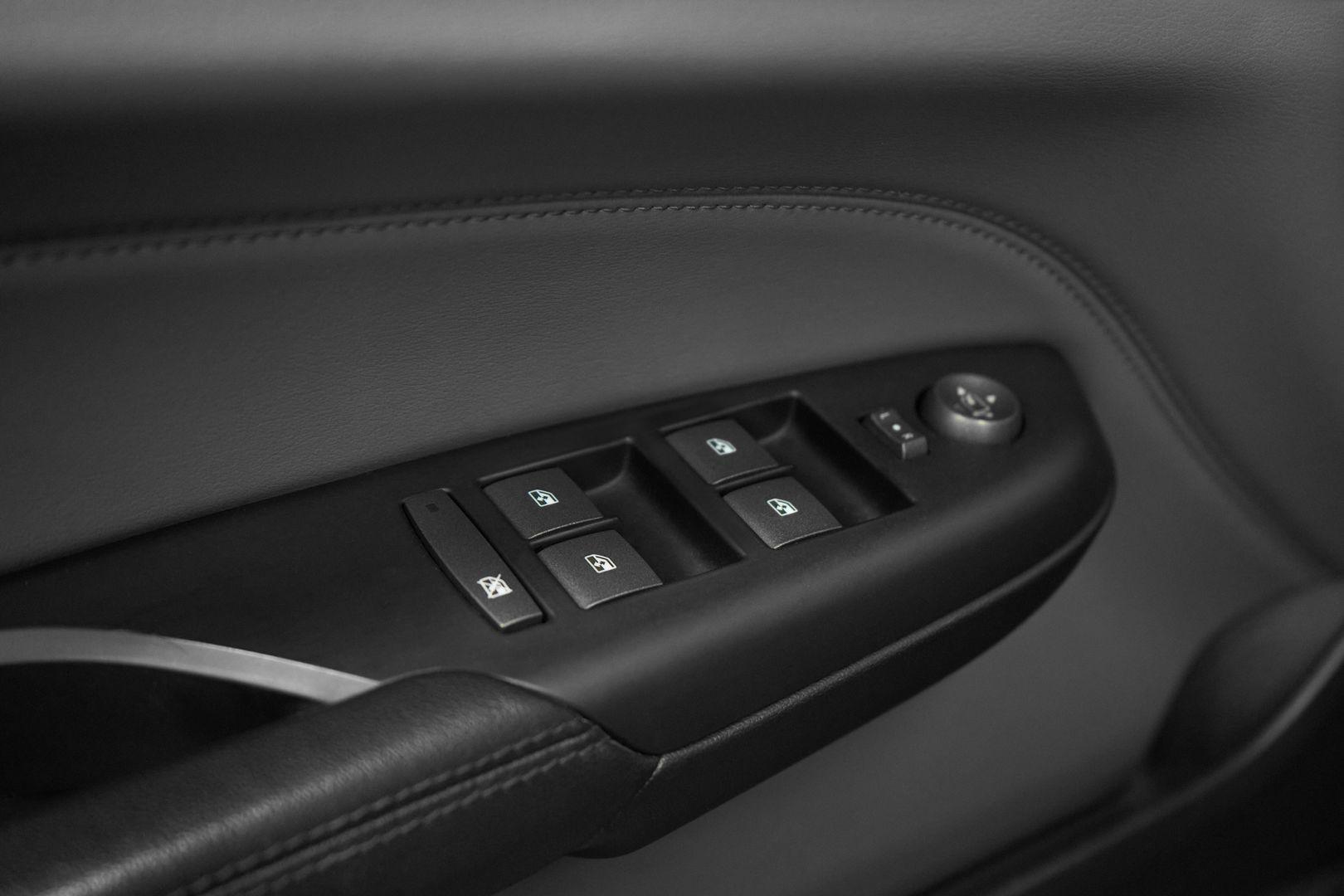 Cadillac SRX 2010, серый
