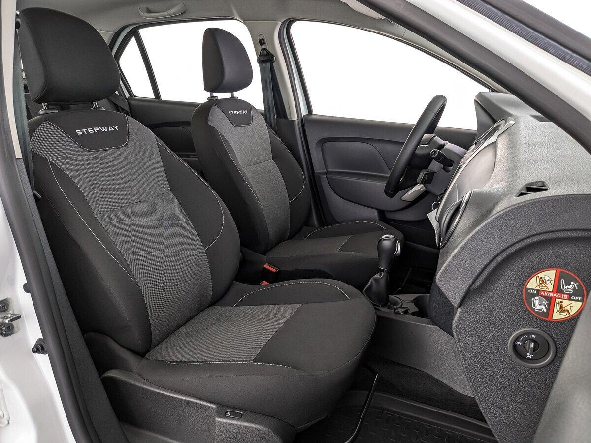 Renault Logan 2021, белый