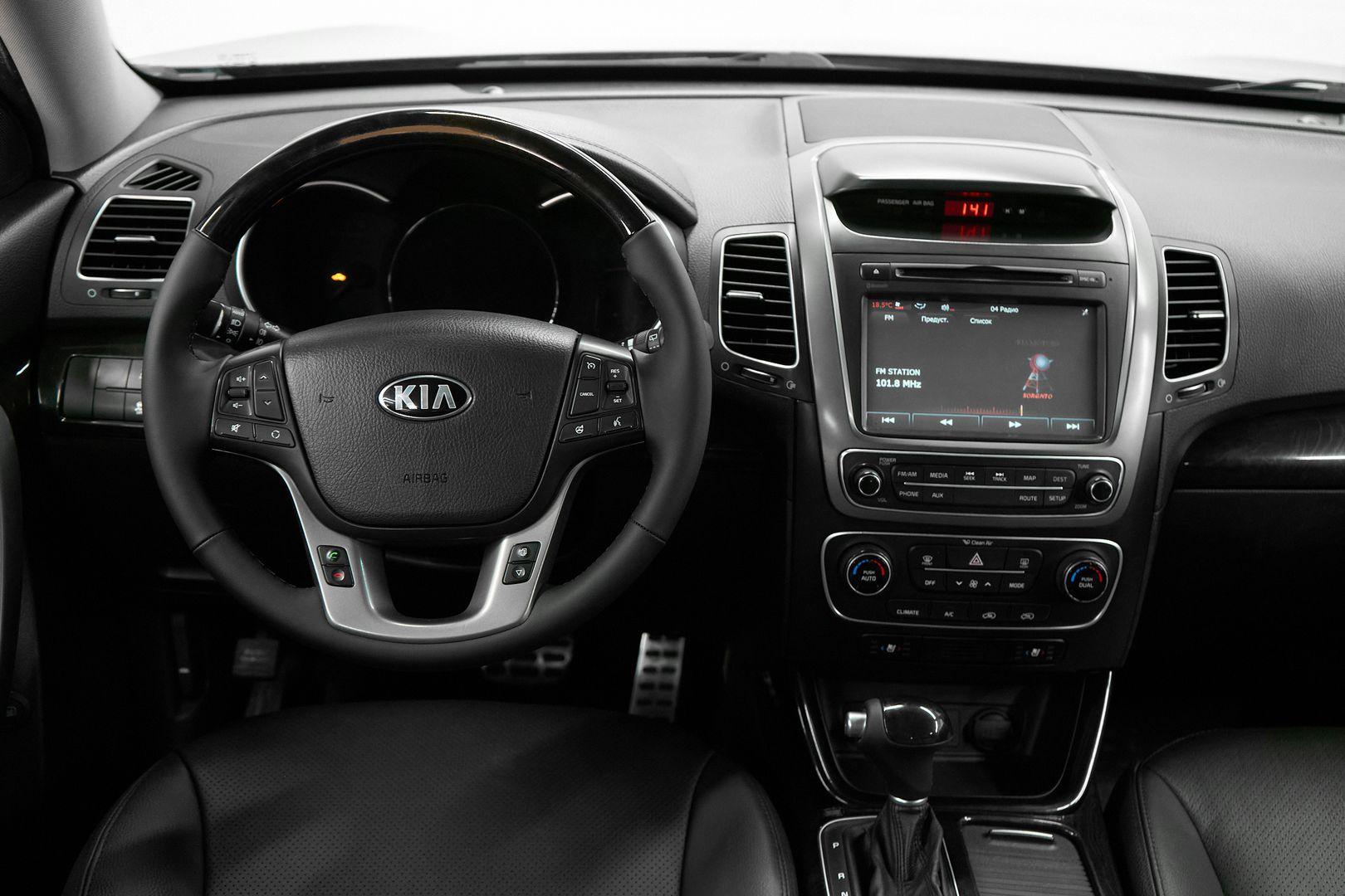 Kia Sorento 2013, черный