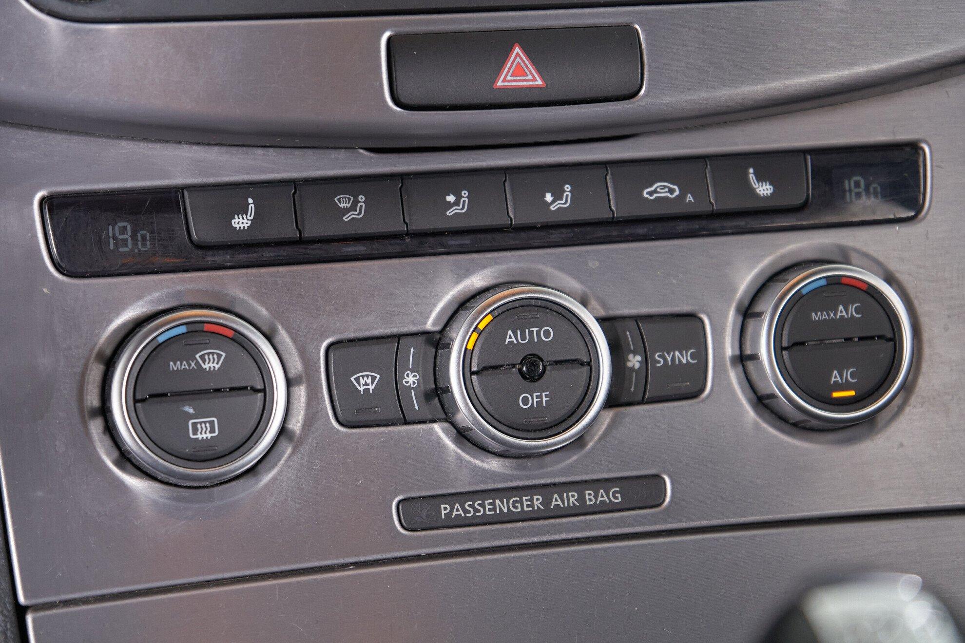 Volkswagen Passat CC 2015, черный