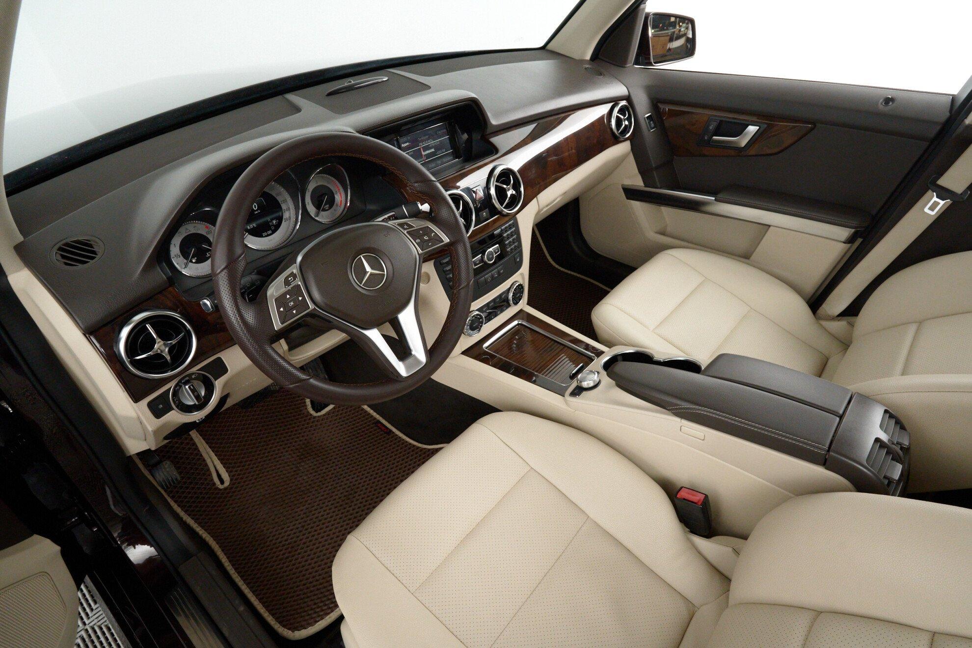 Mercedes-Benz GLK-Класс 2013, коричневый