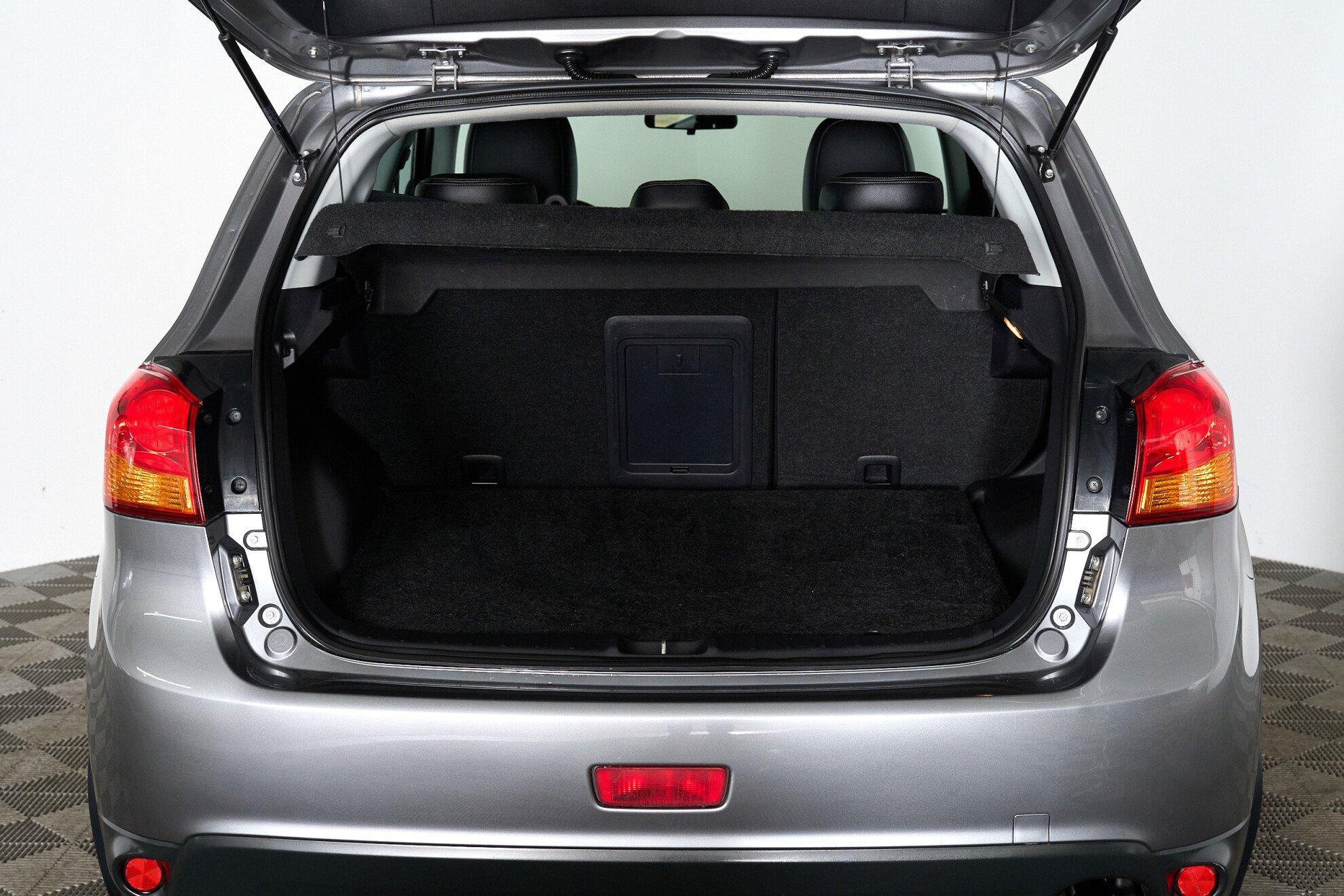 Mitsubishi ASX 2013, серый