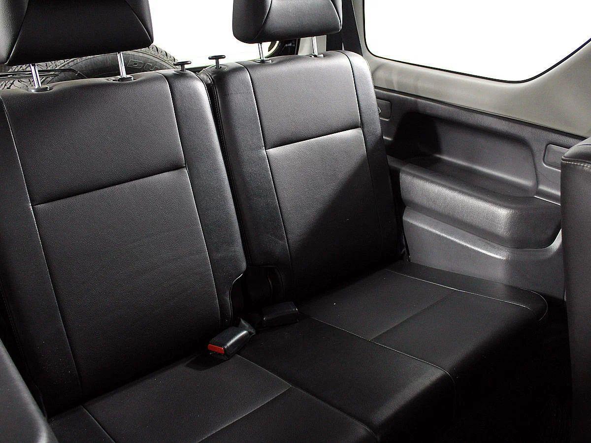 Suzuki Jimny 2011, серый