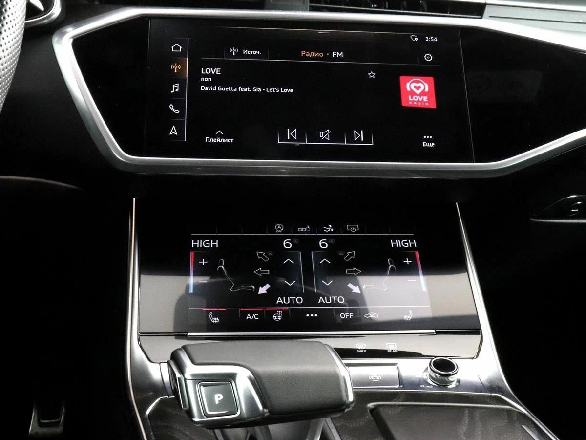 Audi A7 2021, серебряный