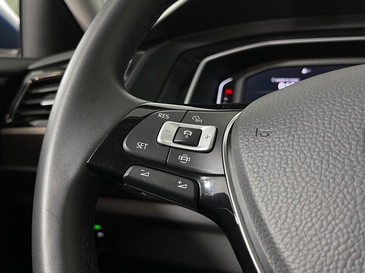 Volkswagen Jetta 2019, голубой