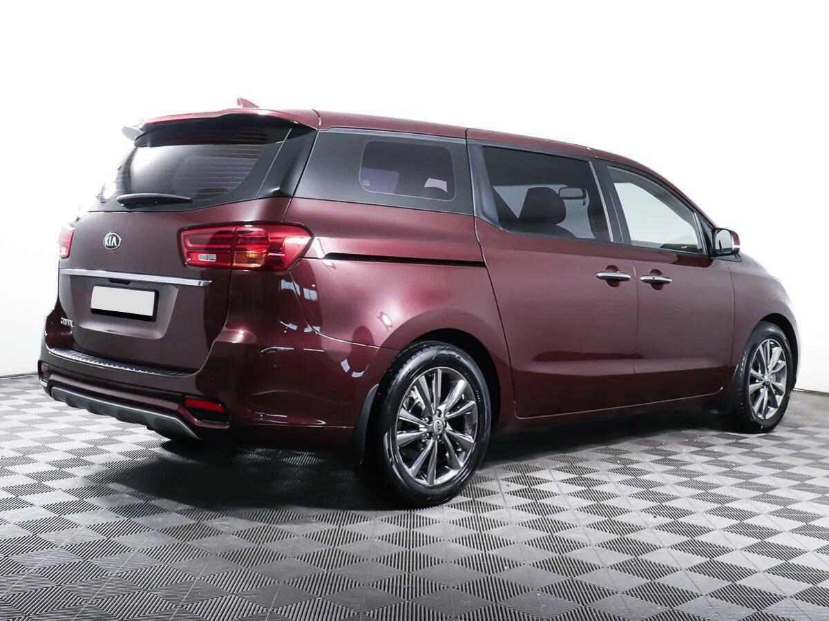 Kia Carnival 2021, пурпурный