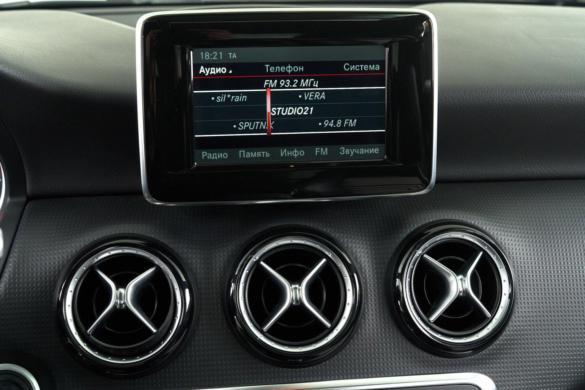 Mercedes-Benz A-Класс 2013, белый