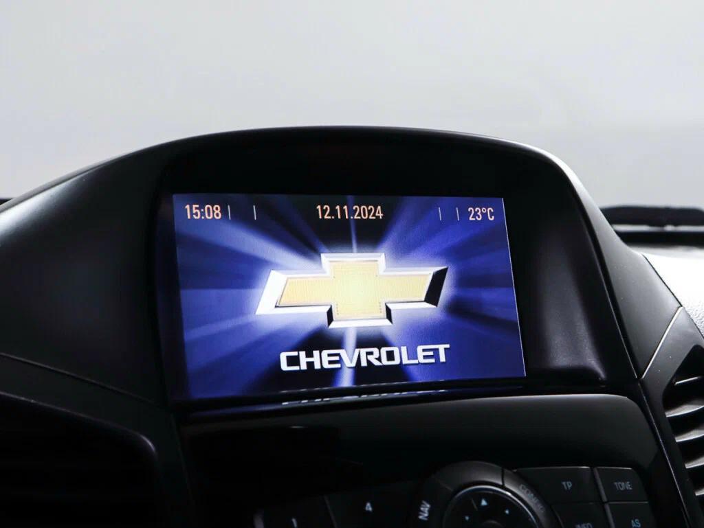 Chevrolet Orlando 2012, красный