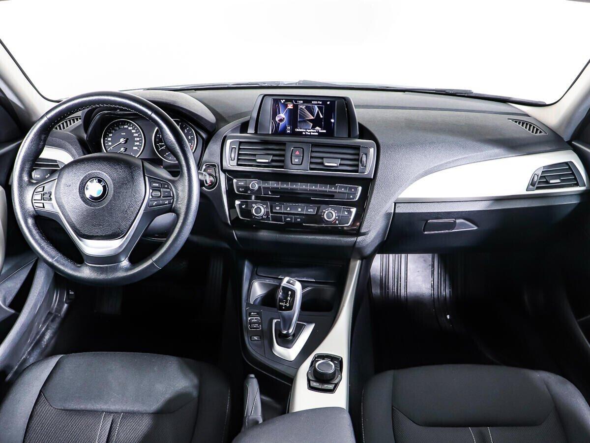 BMW 1 серии 2017, белый