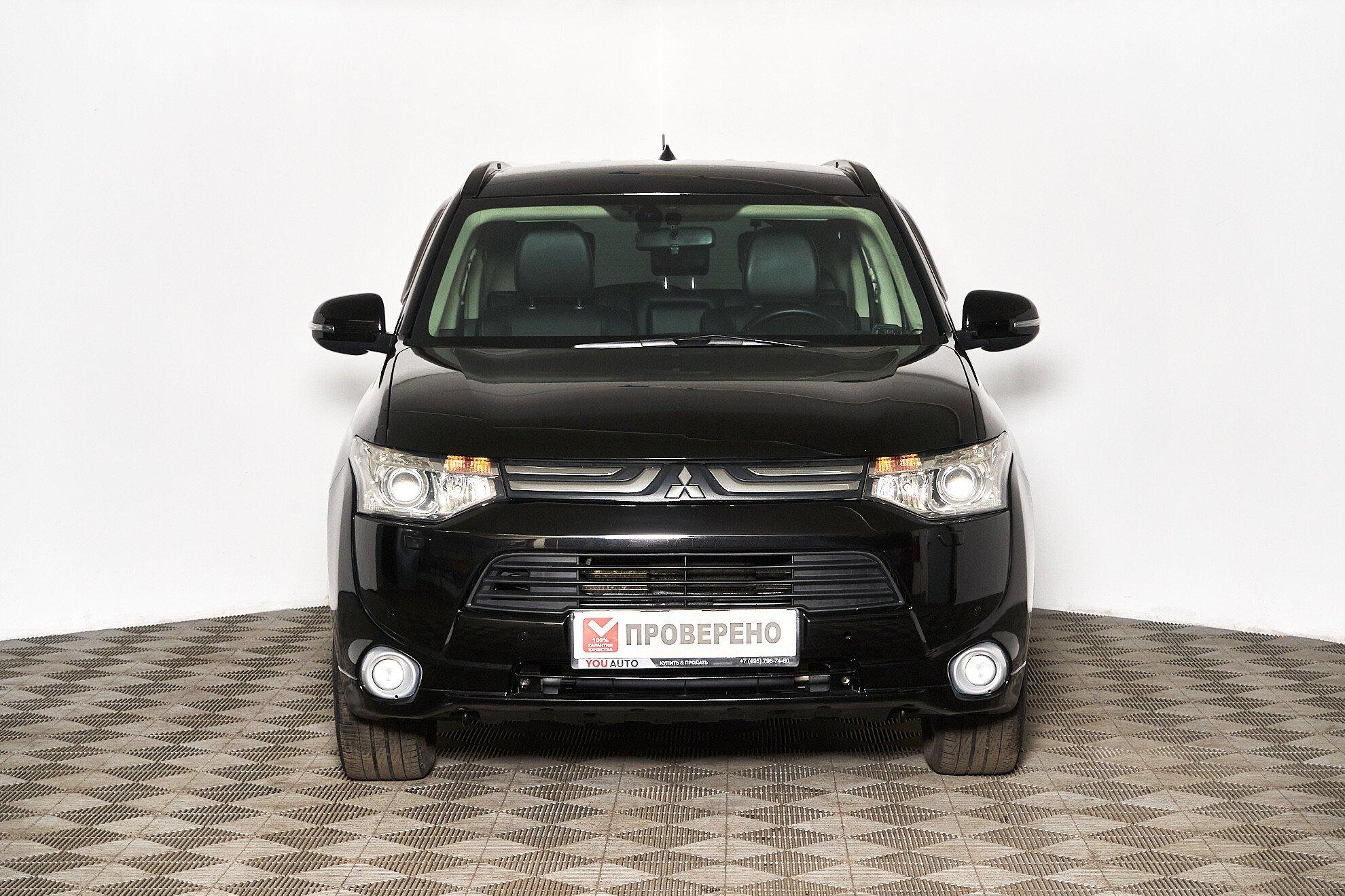 Mitsubishi Outlander 2013, черный