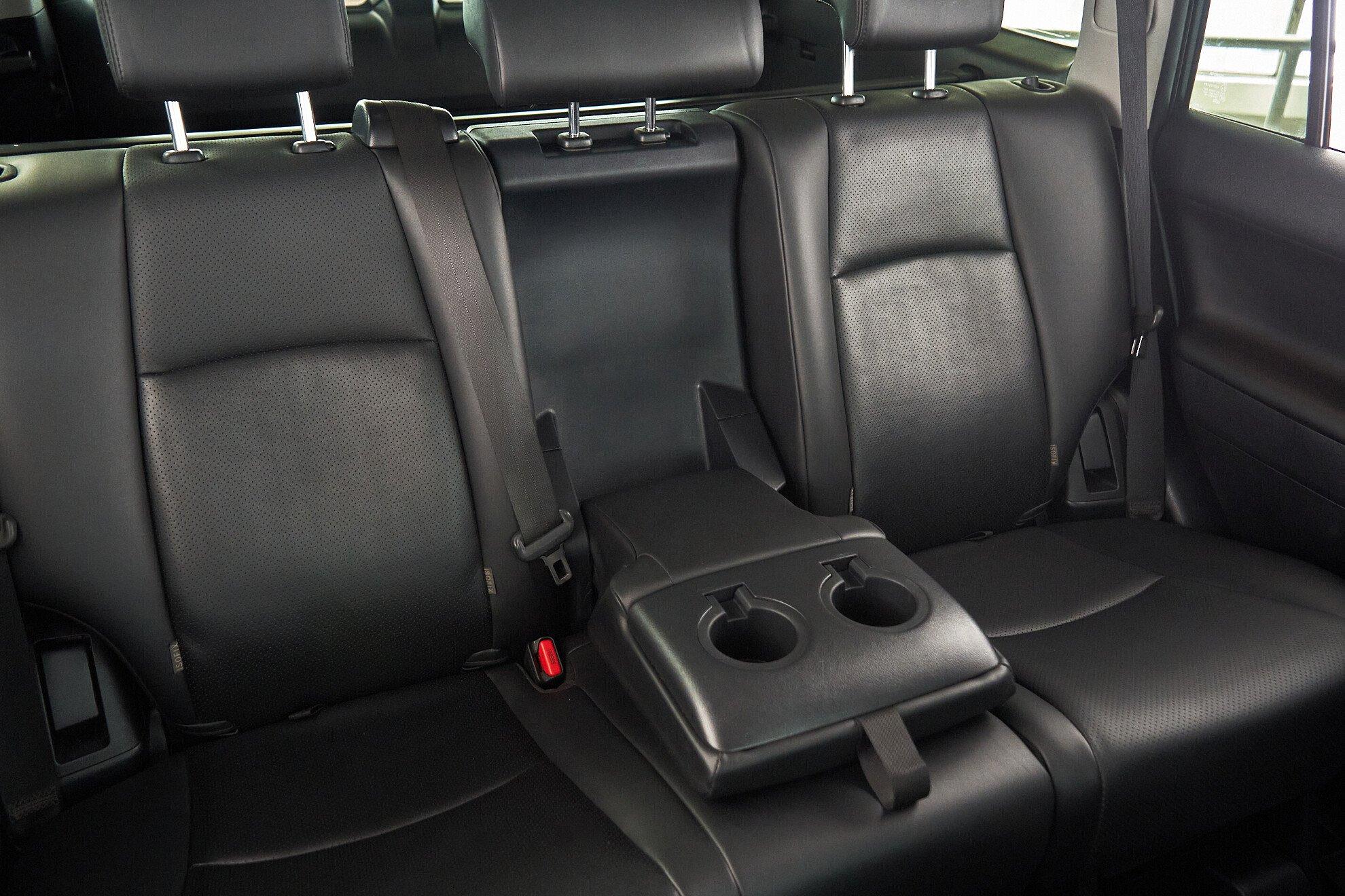 Toyota Land Cruiser Prado 2015, белый
