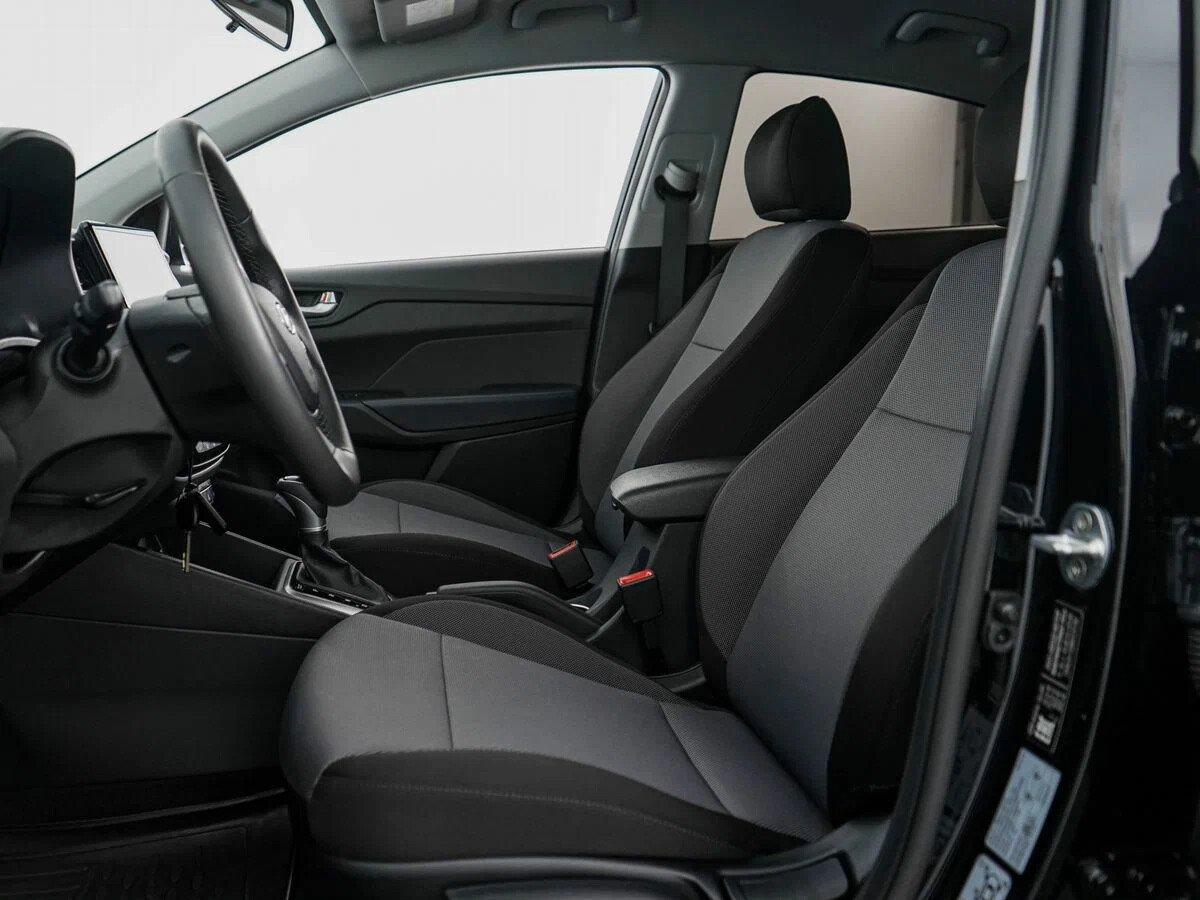 Hyundai Solaris 2022, черный