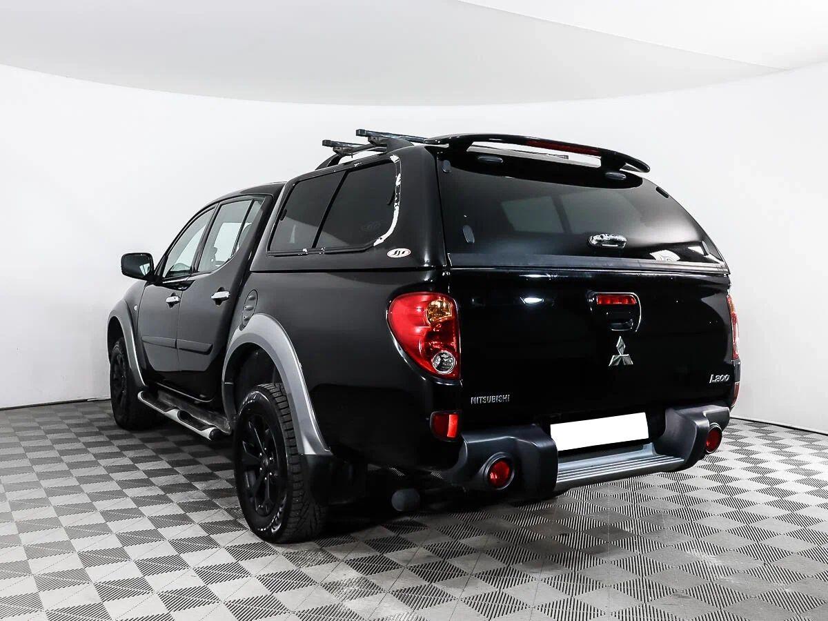 Mitsubishi L200 2014, черный
