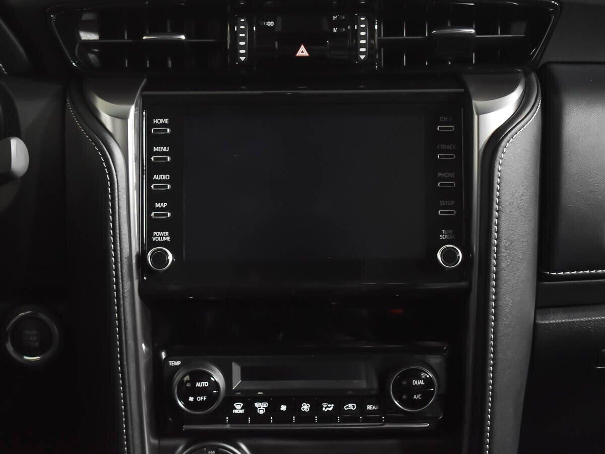 Toyota Fortuner 2021, черный