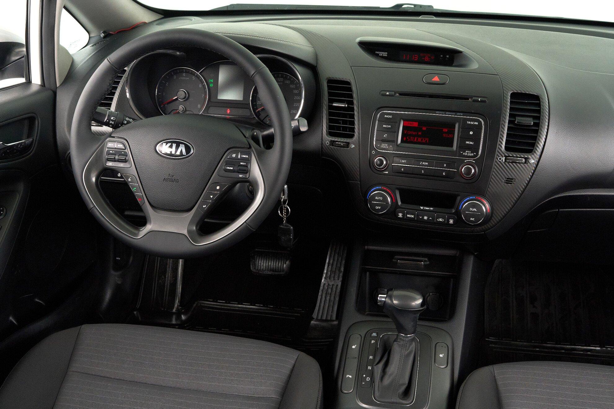 Kia Cerato 2015, белый