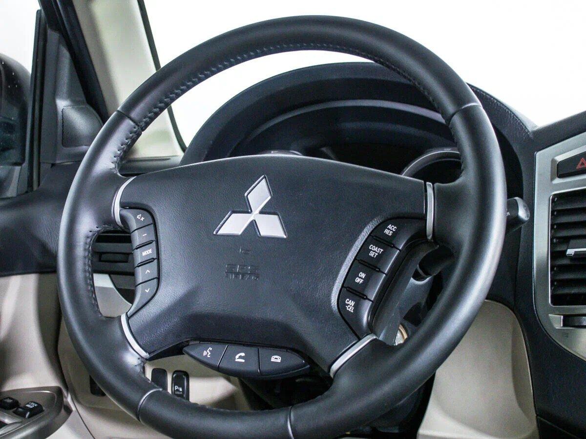 Mitsubishi Pajero 2018, коричневый