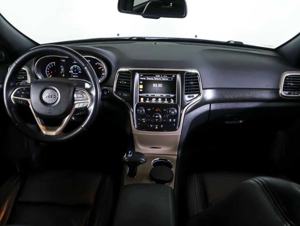 Jeep Grand Cherokee 2015, белый
