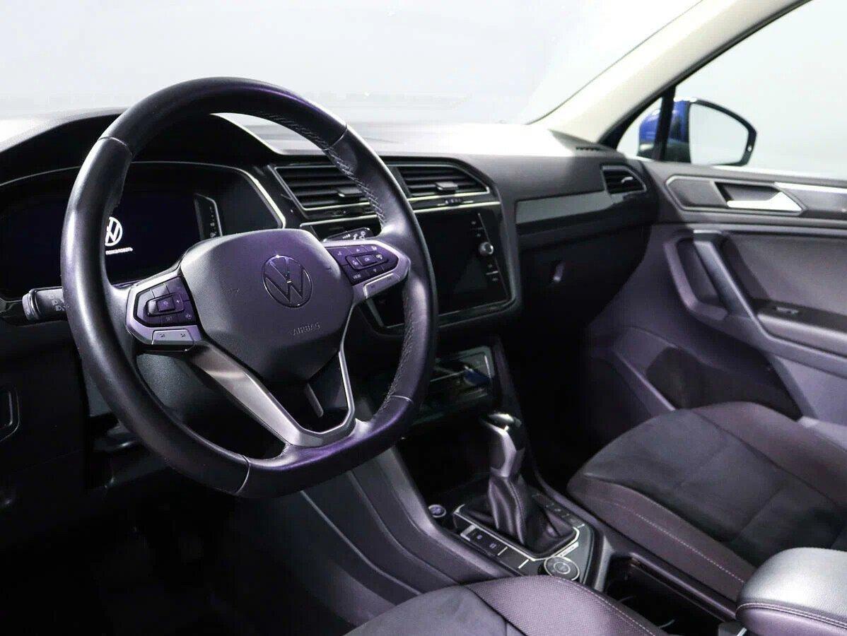 Volkswagen Tiguan 2021, синий