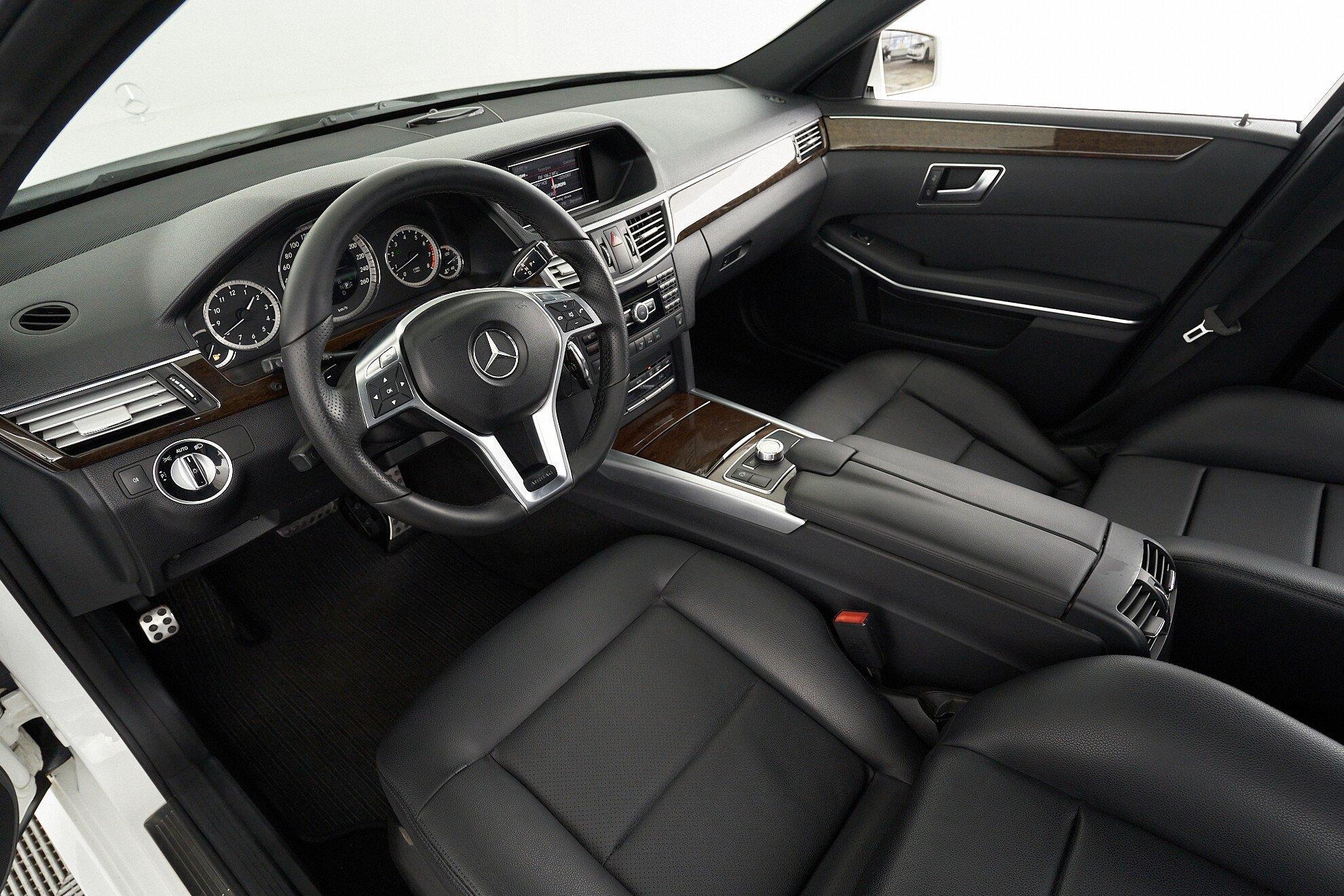 Mercedes-Benz E-Класс 2012, белый