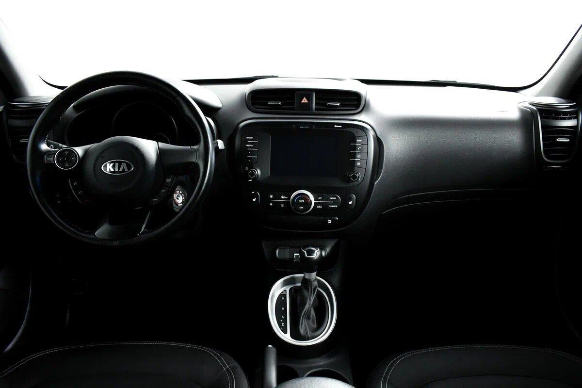 Kia Soul 2018, белый