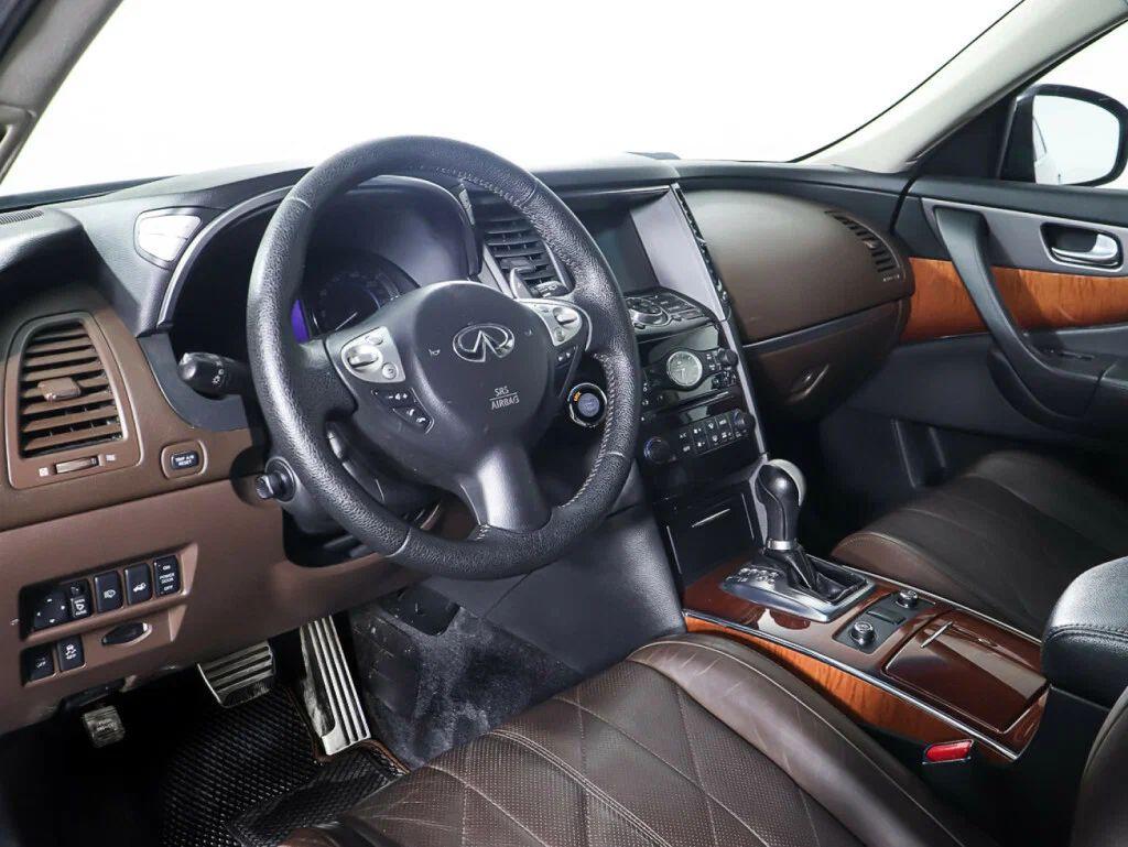 Infiniti QX70 2016, черный