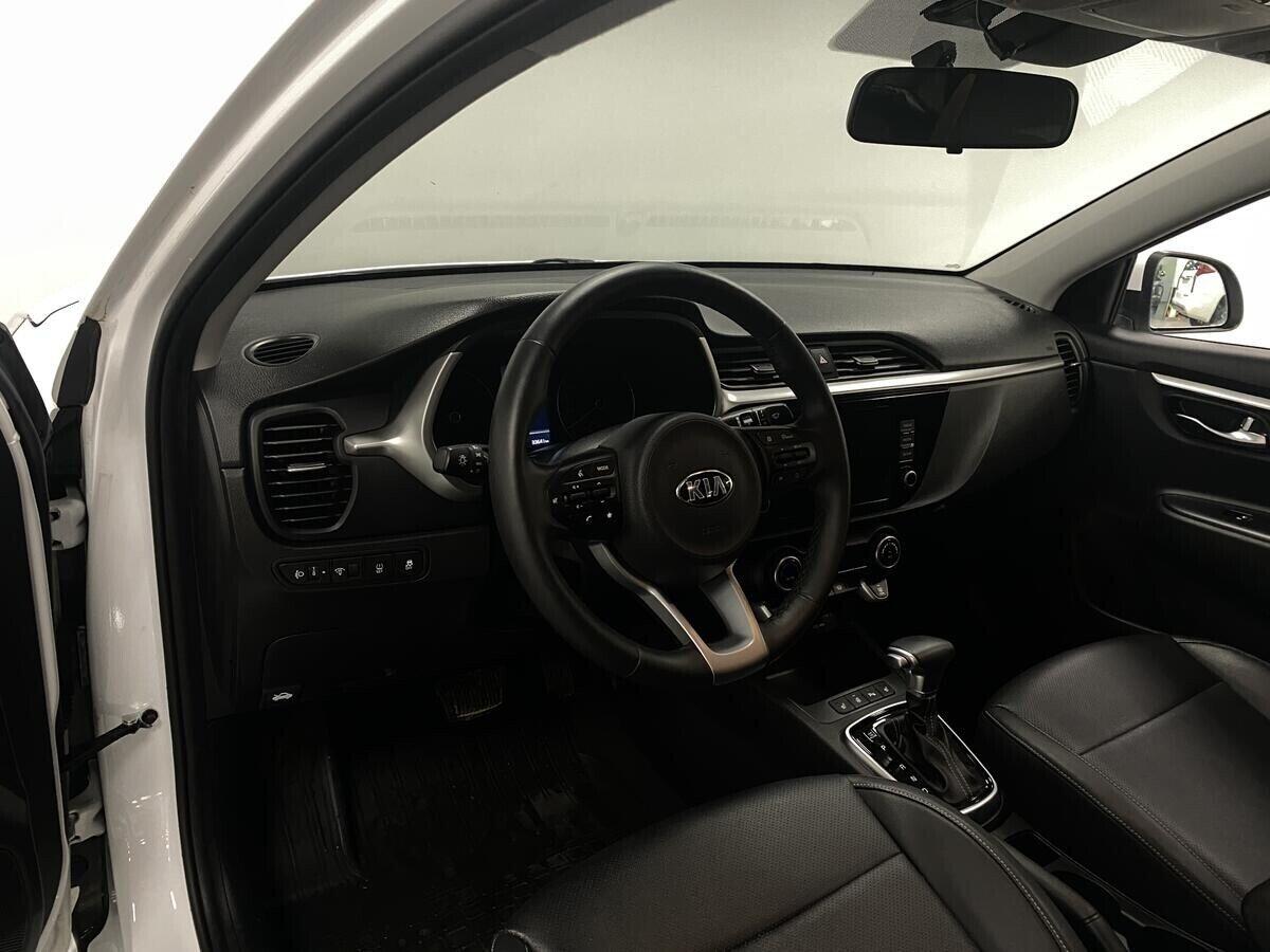 Kia Rio 2021, белый