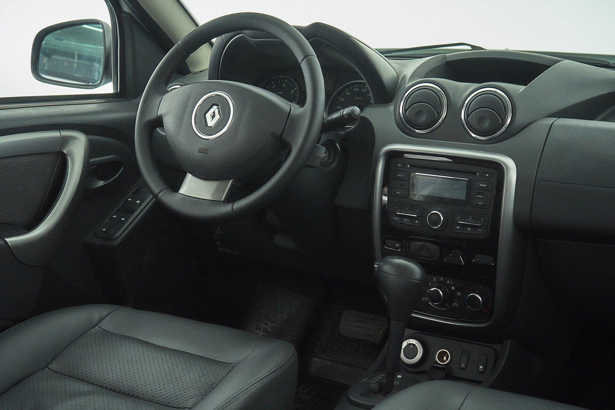 Renault Duster 2015, белый