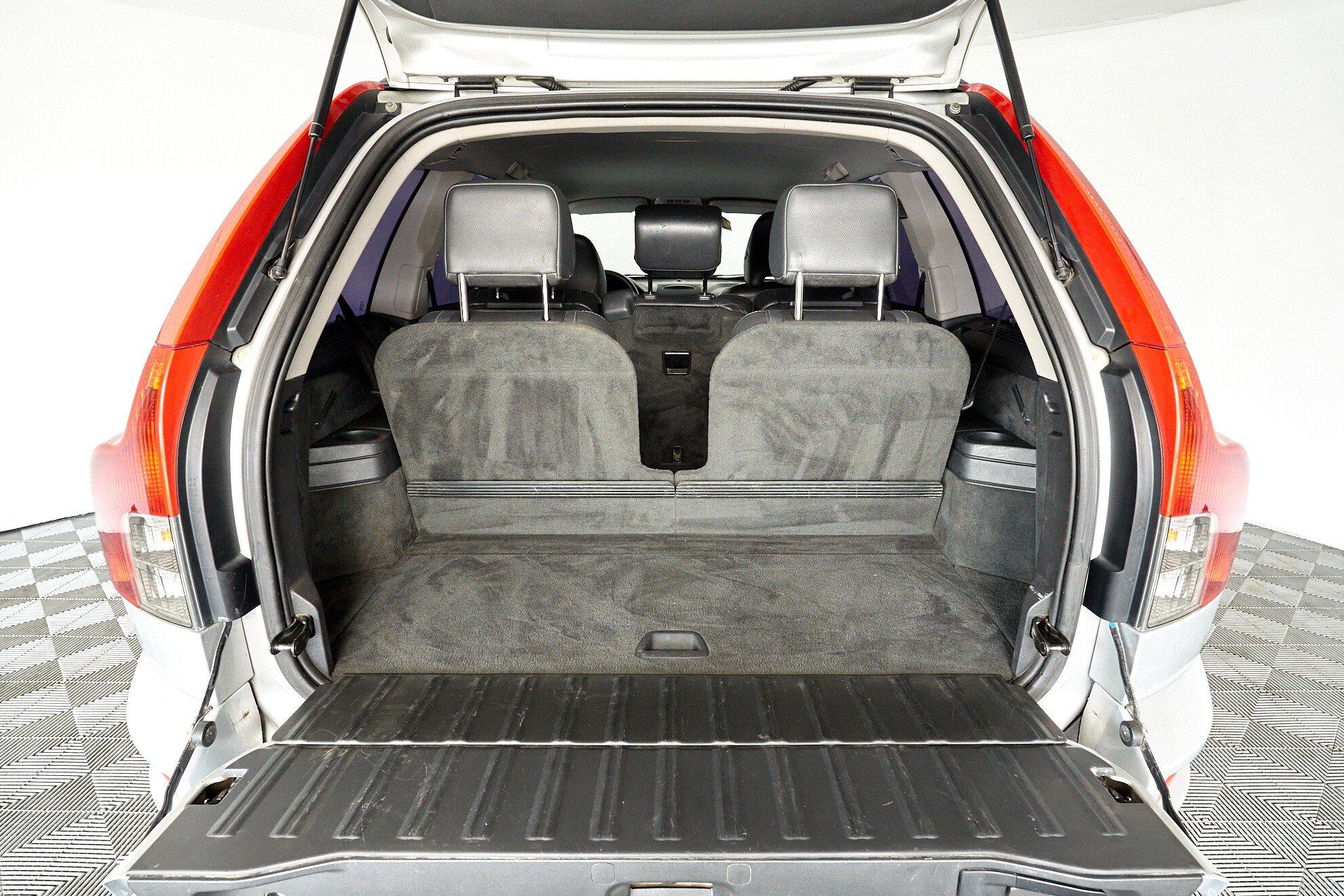 Volvo XC90 2010, серебряный