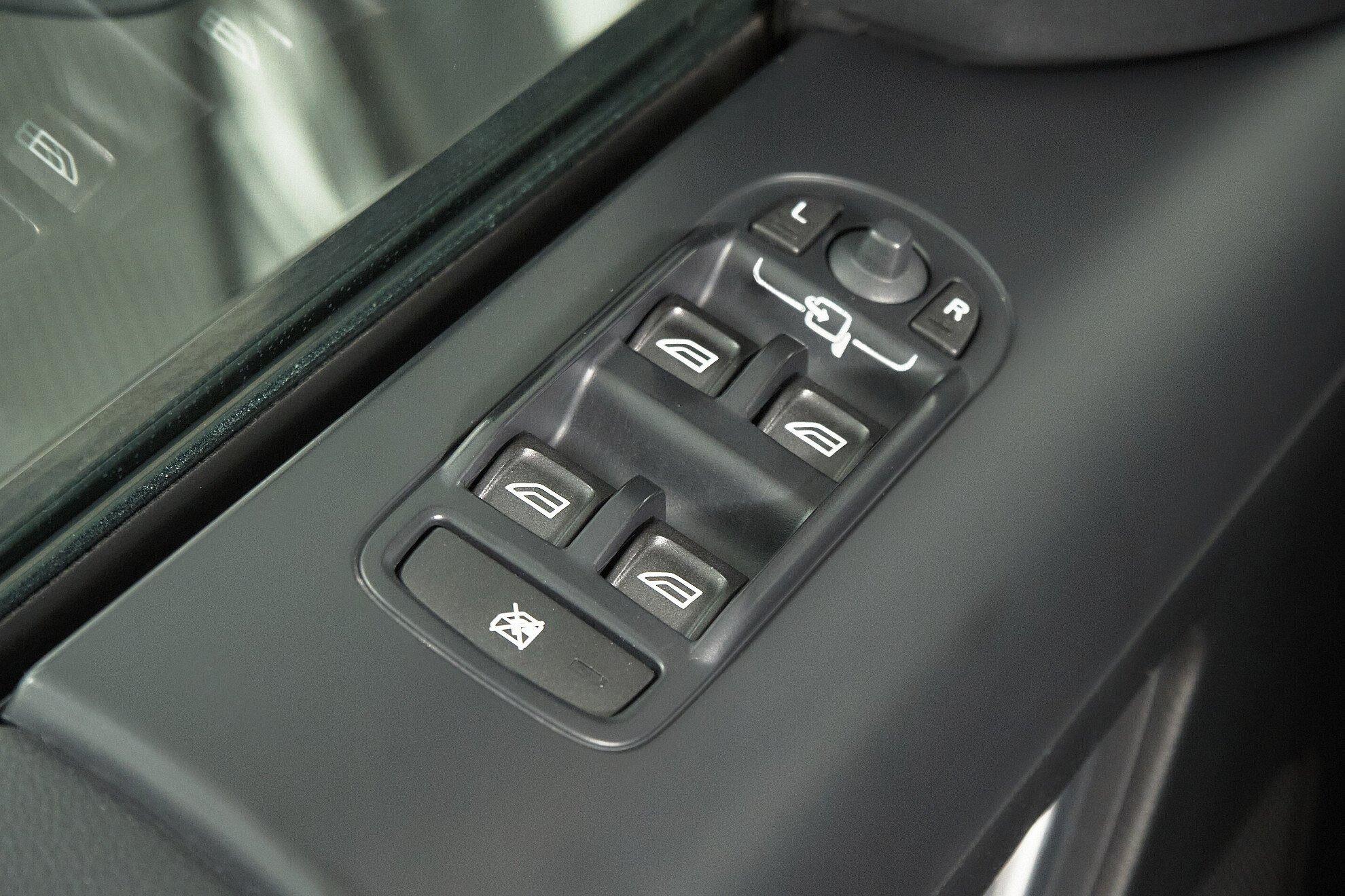 Land Rover Freelander 2010, серый
