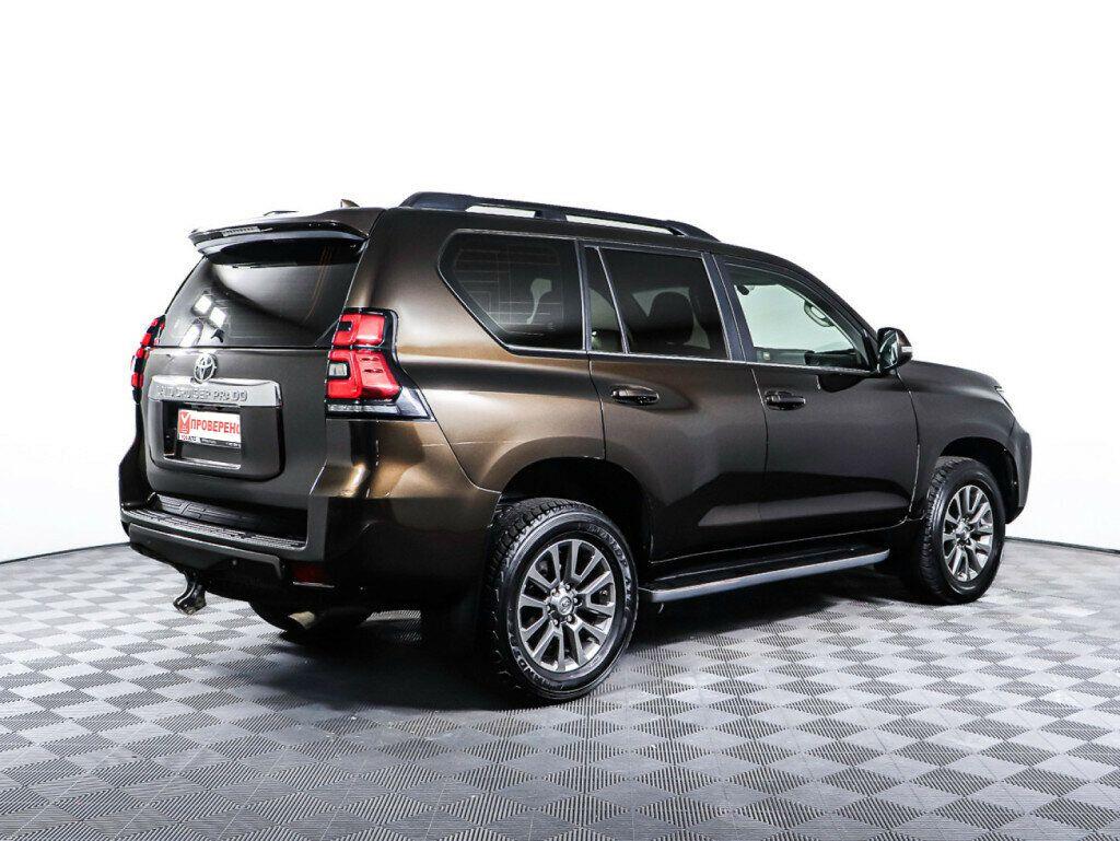 Toyota Land Cruiser Prado 2019, коричневый