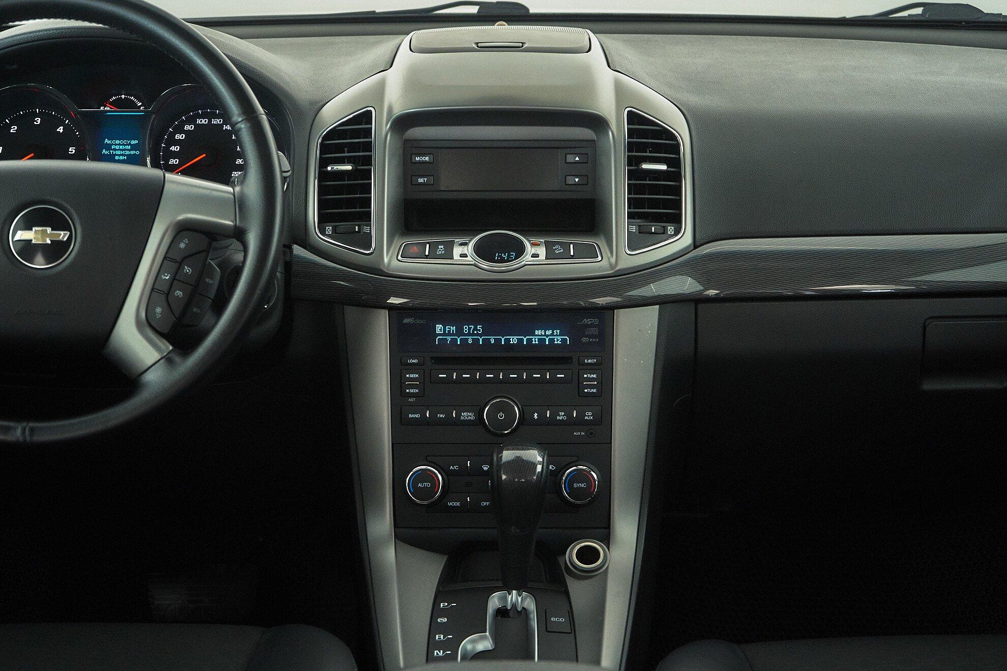 Chevrolet Captiva 2014, серый