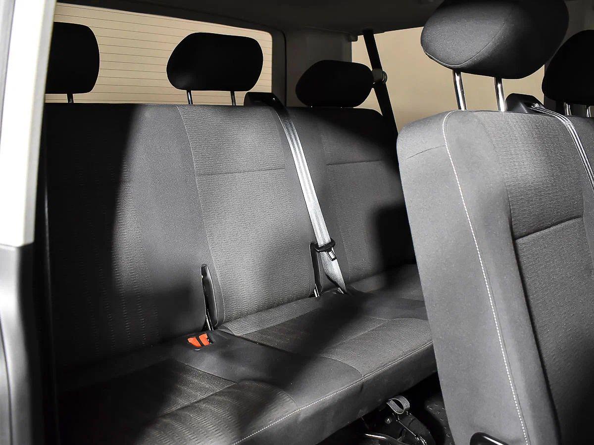 Volkswagen Caravelle 2016, черный