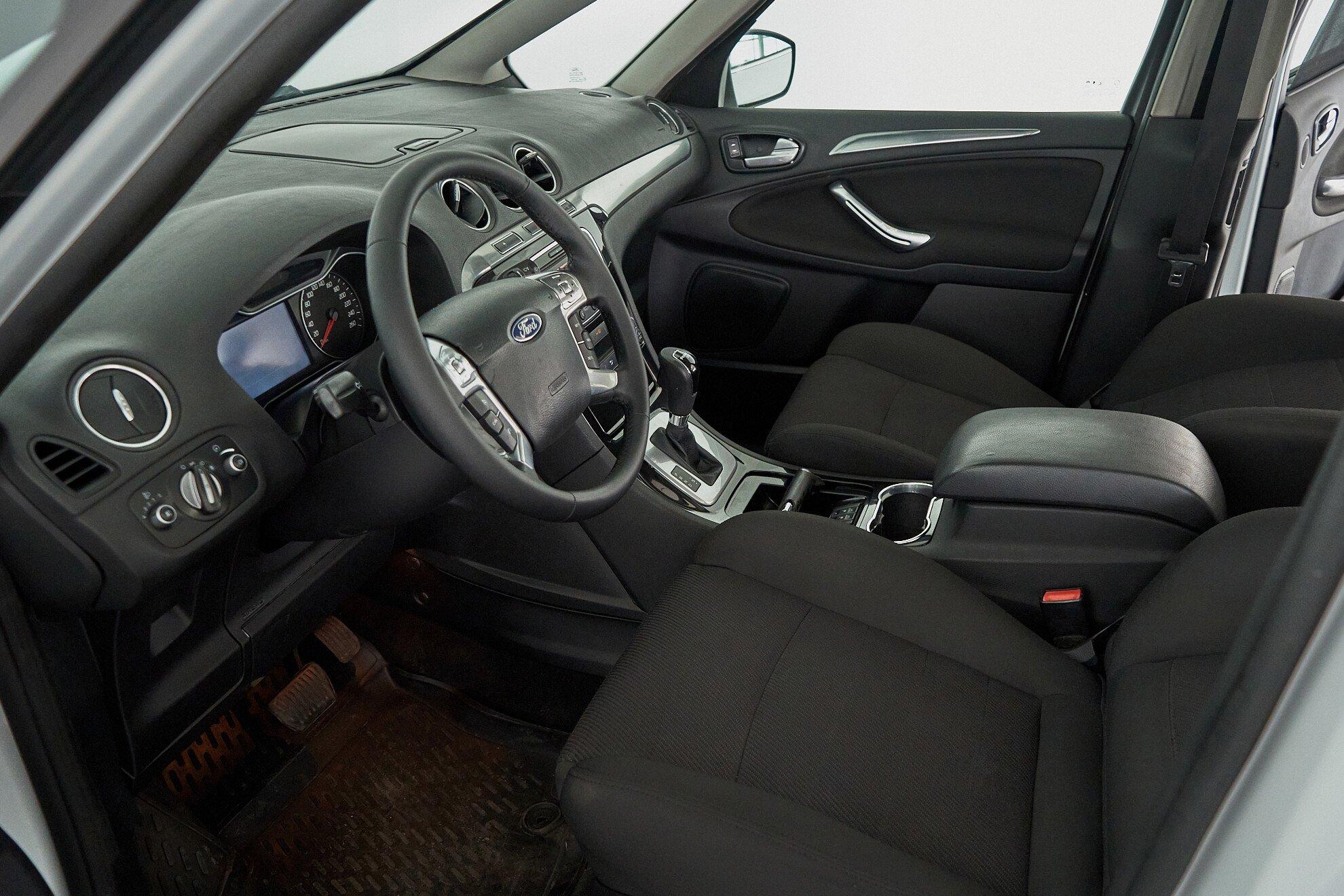 Ford S-MAX 2012, белый