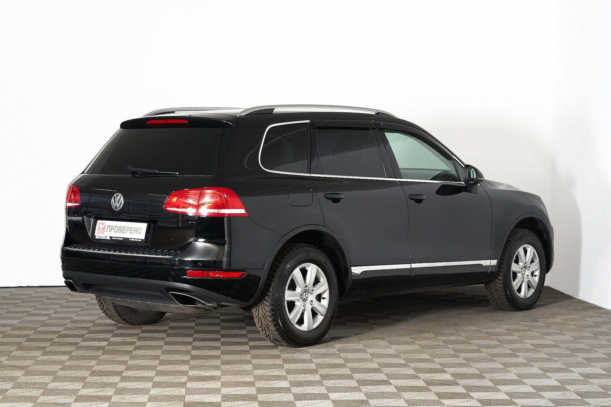Volkswagen Touareg 2014, черный