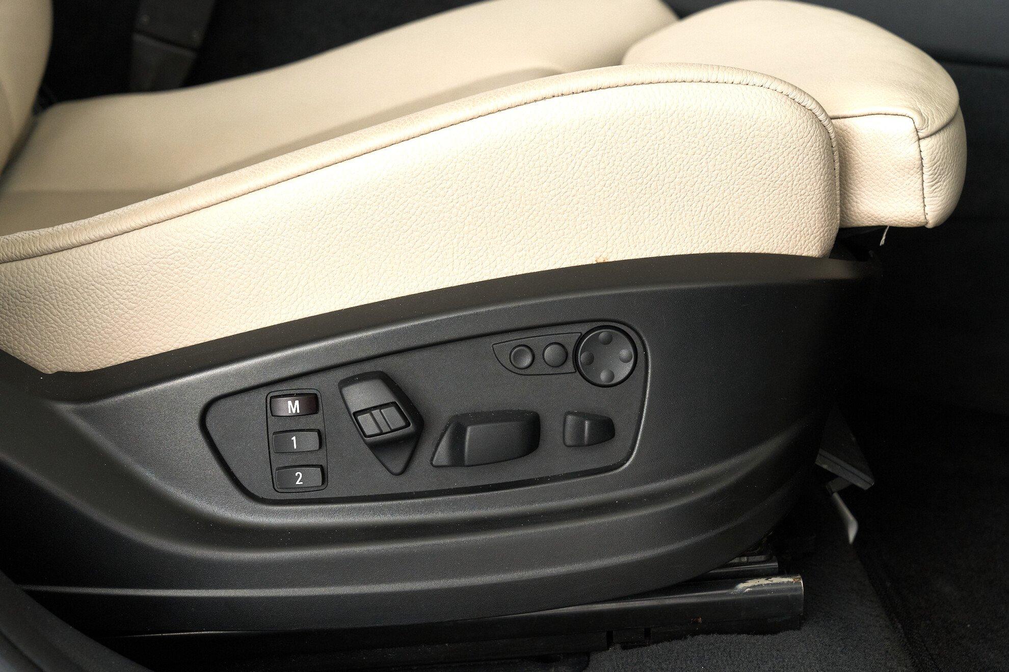 BMW X6 2011, белый