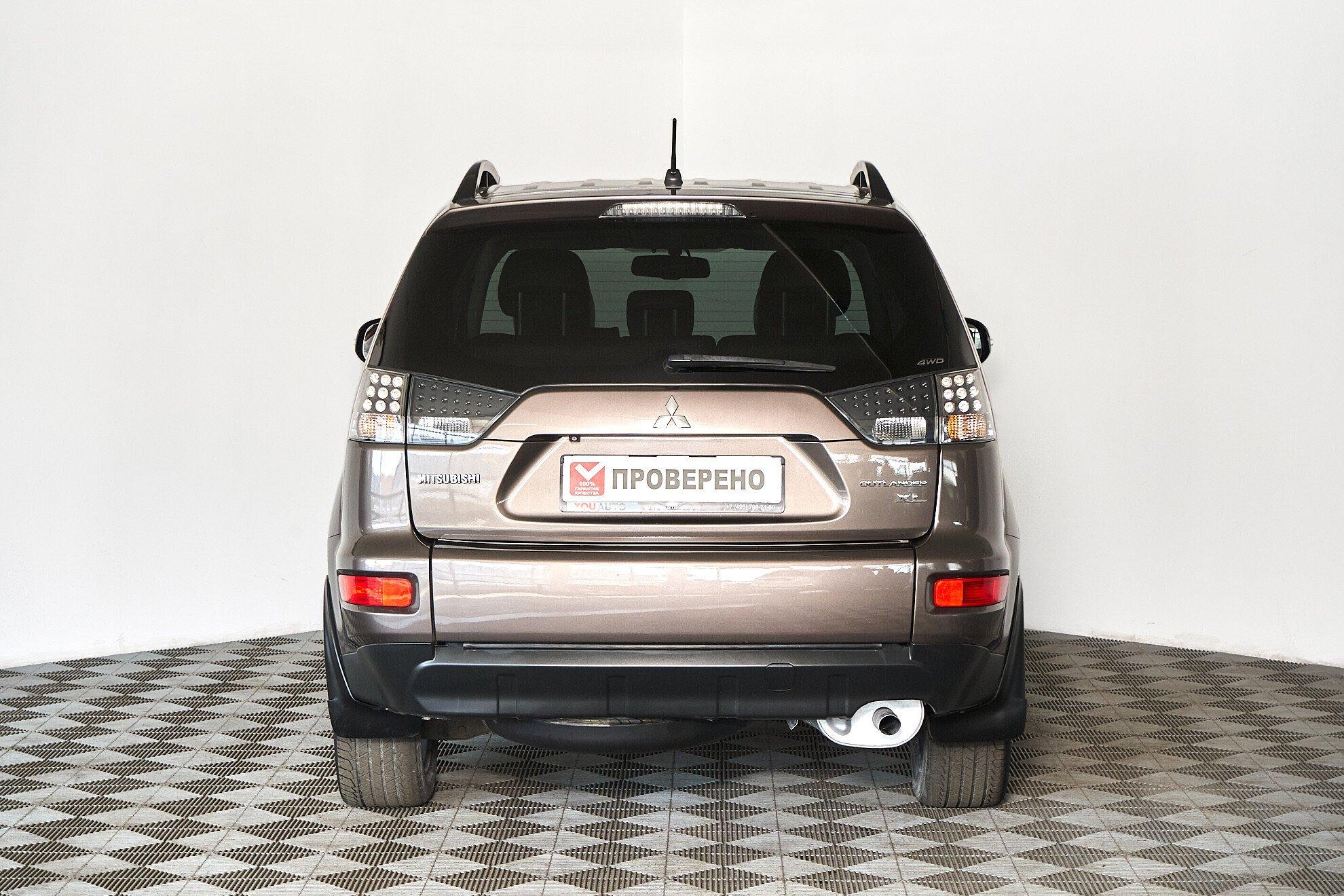 Mitsubishi Outlander 2011, коричневый