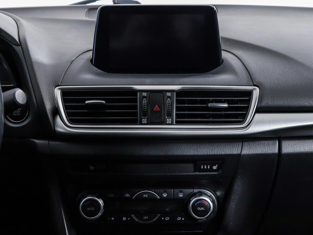 Mazda 3 2018, черный