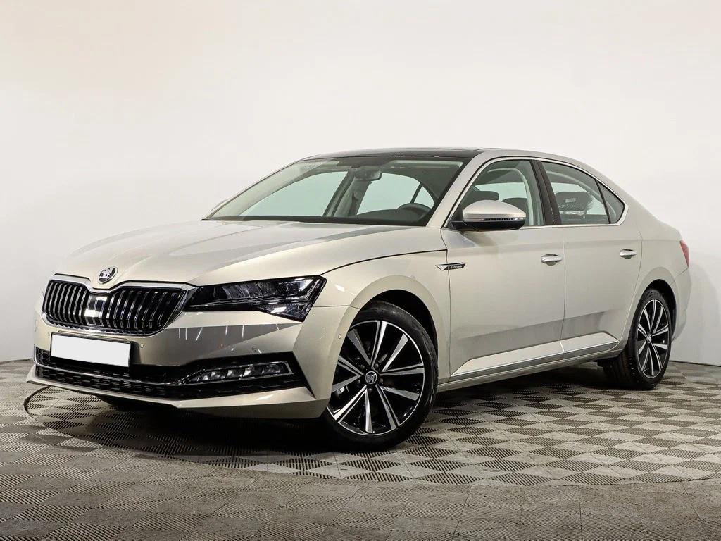 Skoda Superb 2023, серый