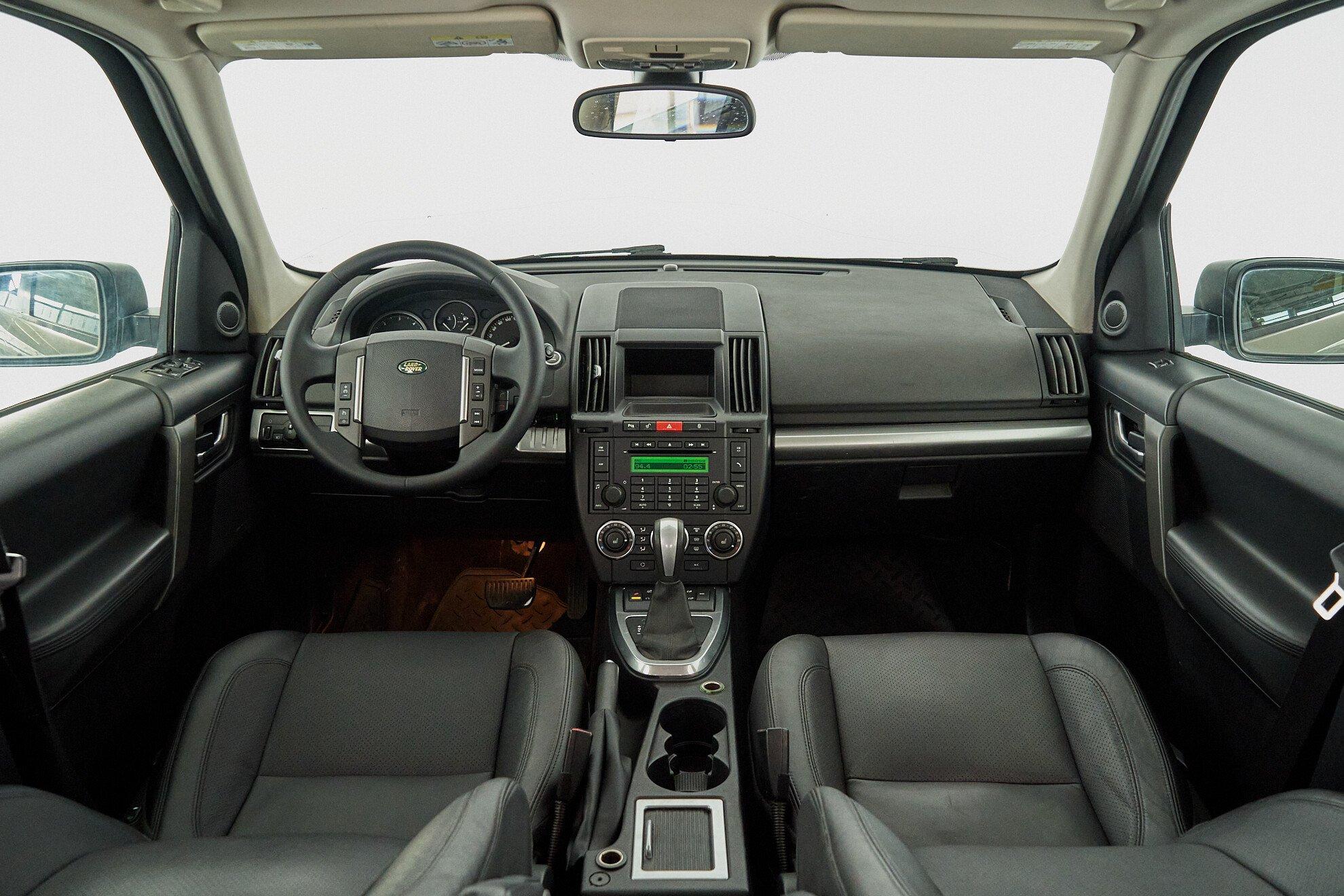 Land Rover Freelander 2010, серый