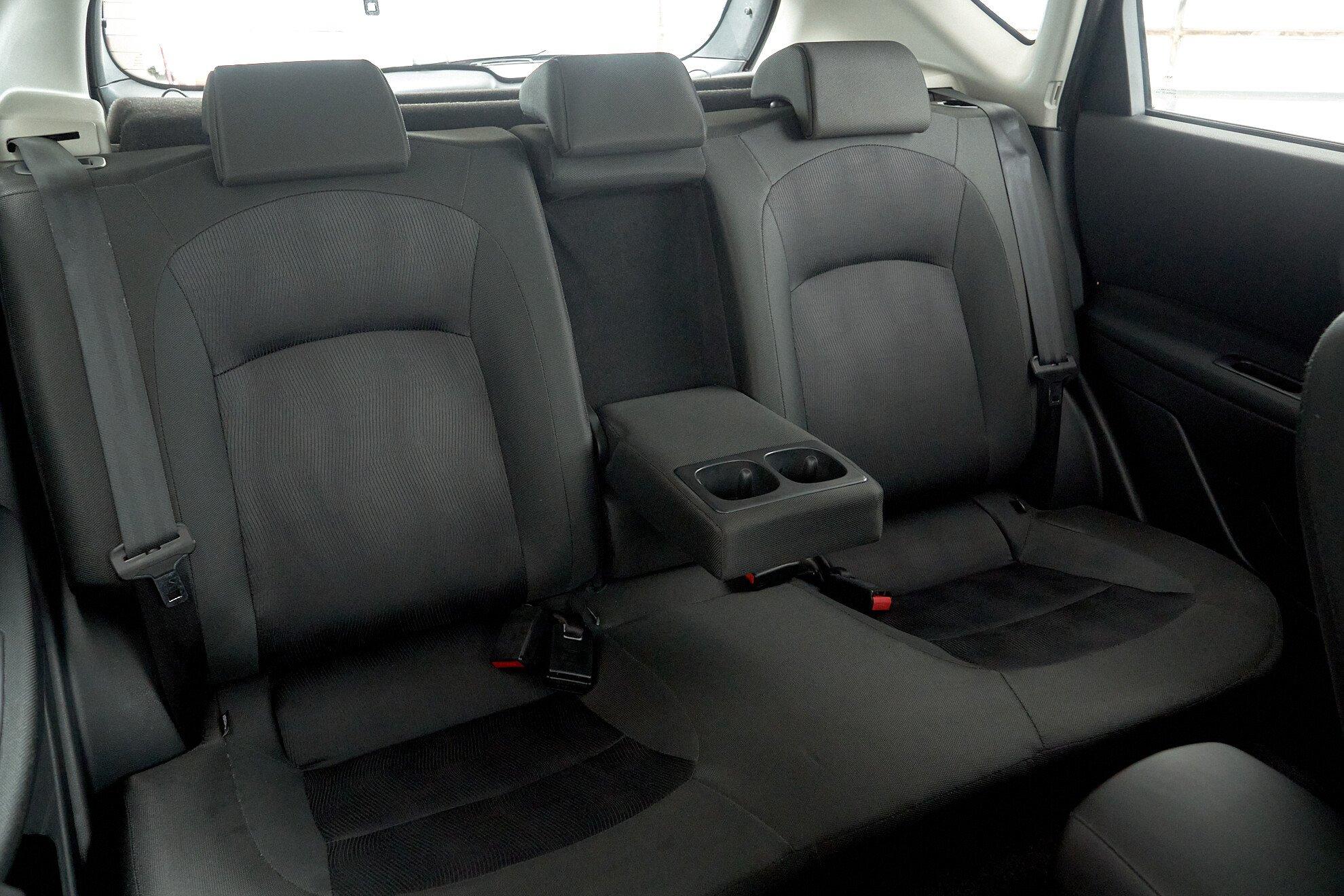 Nissan Qashqai 2013, красный