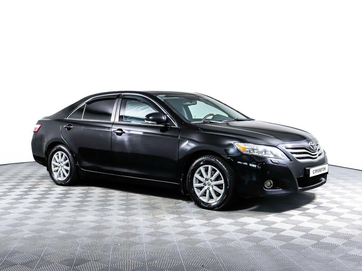 Toyota Camry 2011, черный