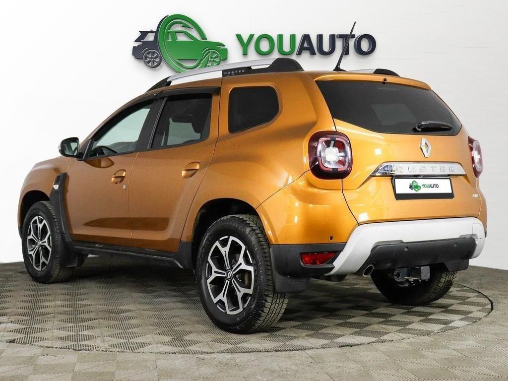 Renault Duster 2022, оранжевый