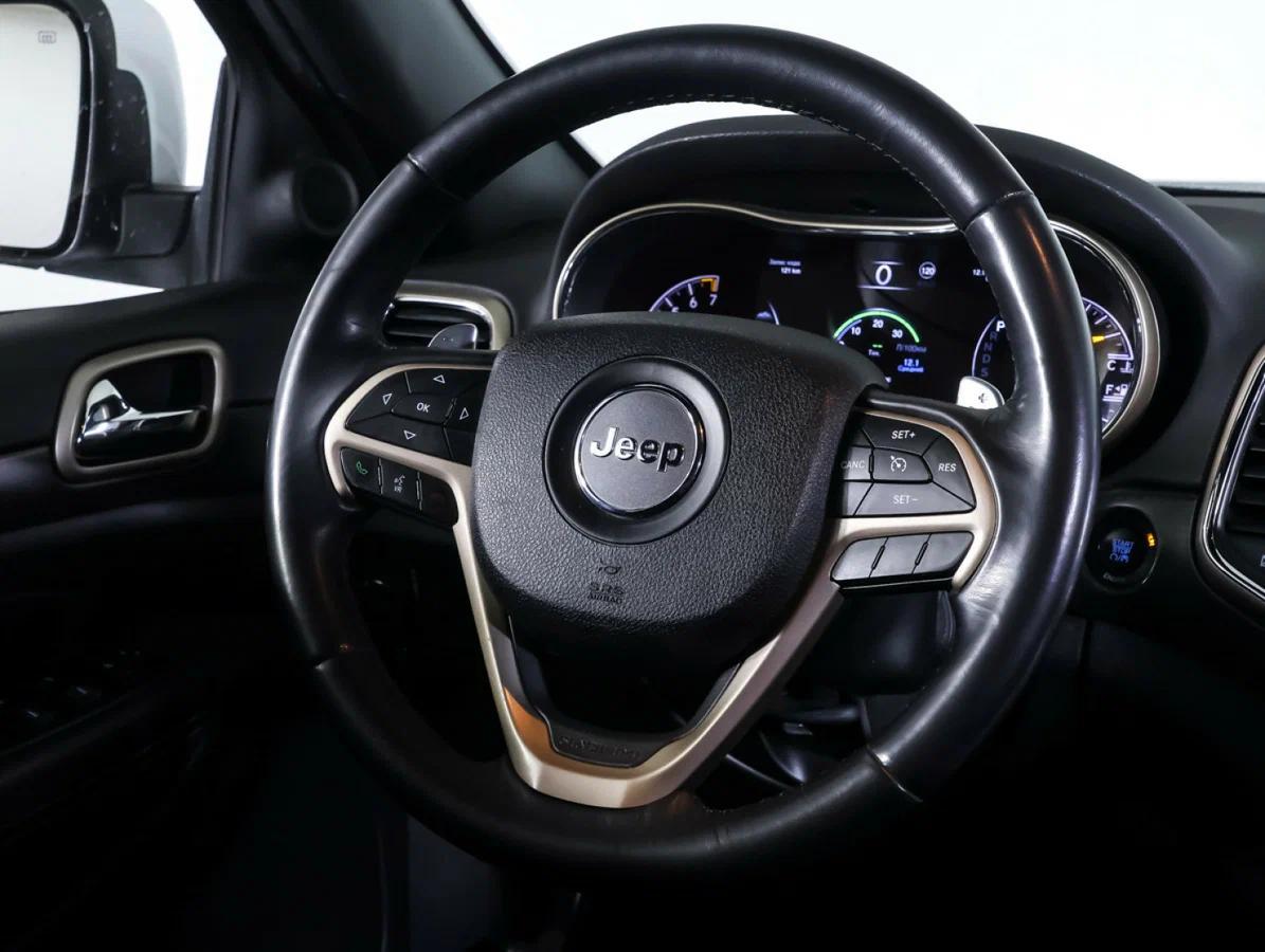 Jeep Grand Cherokee 2015, белый