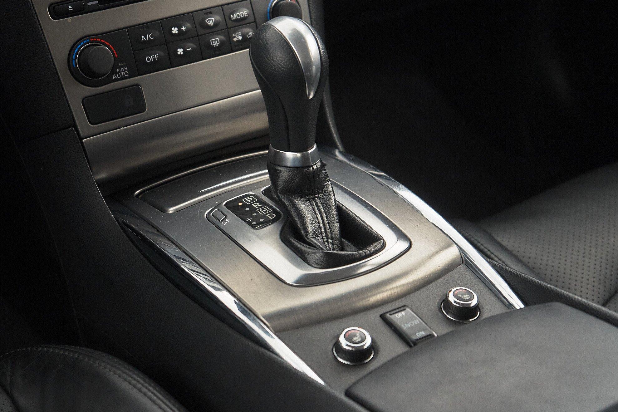 Infiniti G 2010, черный