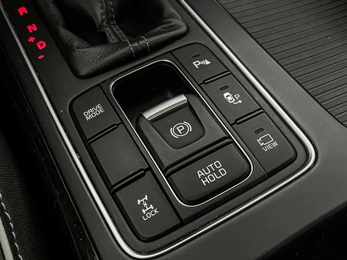 Kia Sorento 2018, белый