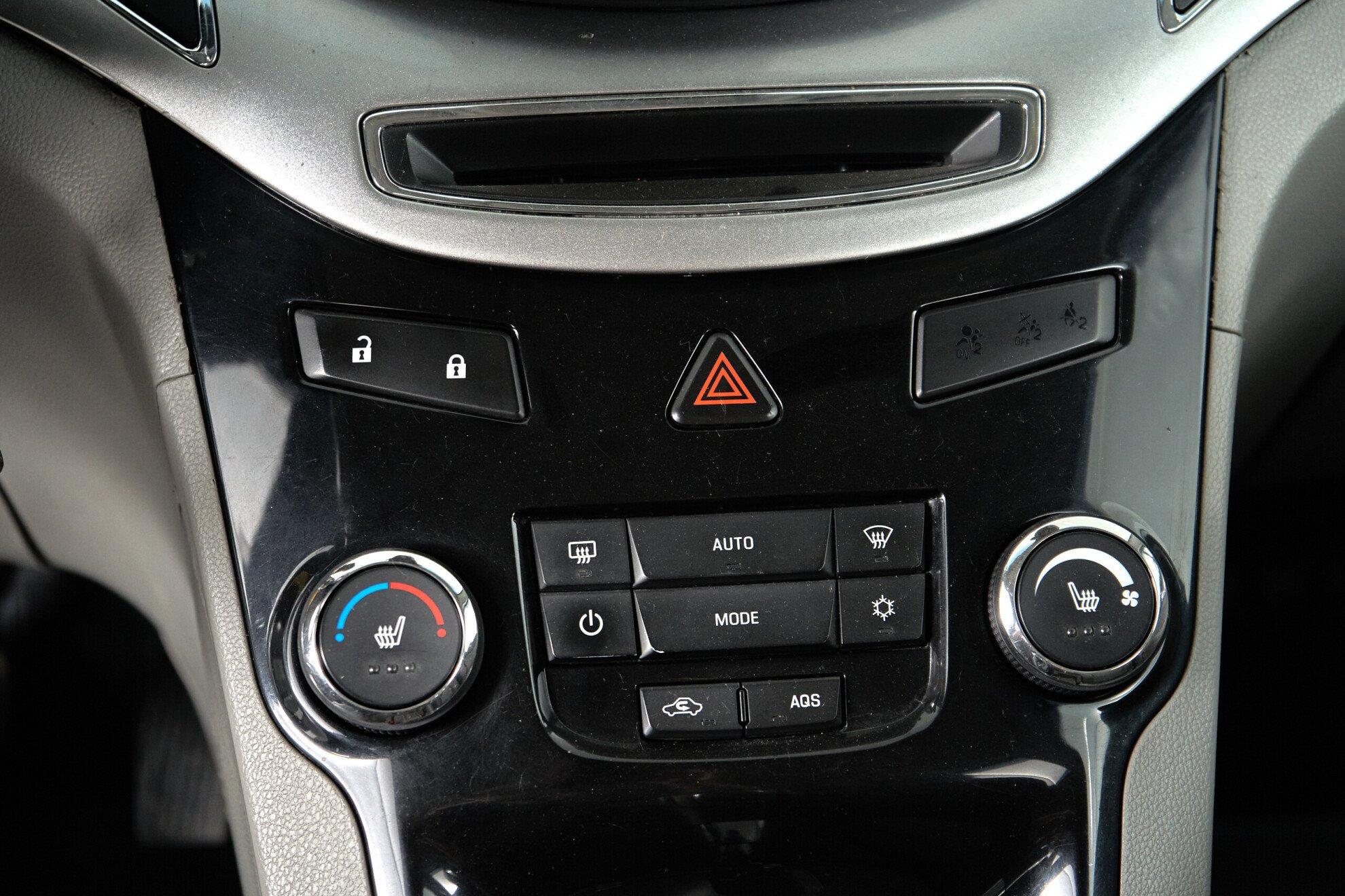 Chevrolet Orlando 2013, коричневый